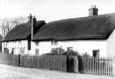 Frodsham: Cottages on Main Street 	