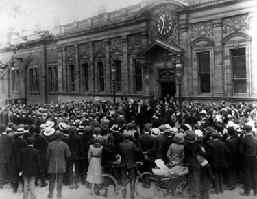 Port Sunlight: Farewell to the Troops 	