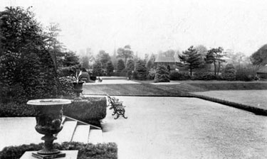 Macclesfield: Prestbury Road, West park