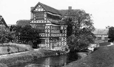 Odd Rode: Little Moreton Hall 	