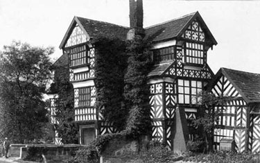 Odd Rode: Little Moreton Hall 	