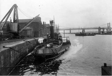 Runcorn: Manchester Ship Canal