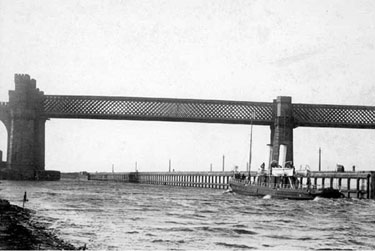 Runcorn: Manchester Ship Canal