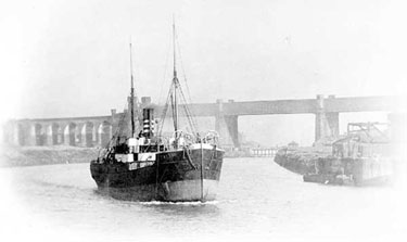 Runcorn: Manchester Ship Canal