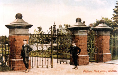 Widnes: Victoria Park Gates