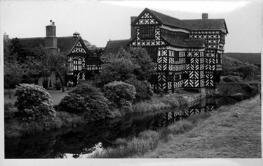 Odd Rode: Little Moreton Hall 	