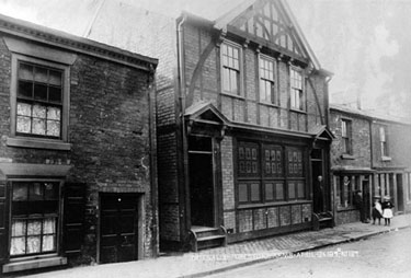 Northwich: Witton Street, Foresters Arms