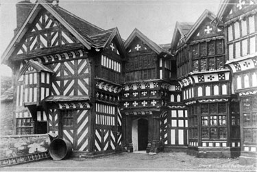 Odd Rode: Little Moreton Hall