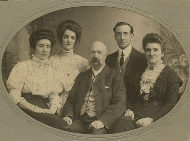 Portrait of unknown group