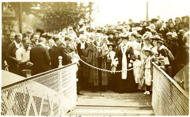 Congleton: Mayor of Congleton opening a bridge.