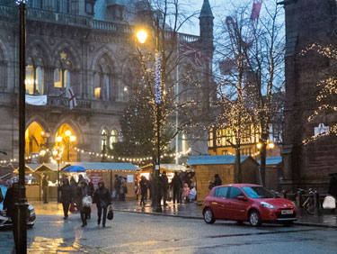 Chester: Christmas market in Town Hall Square