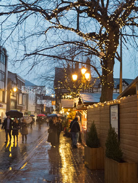 Chester: Christmas market view towards Eastgate Street