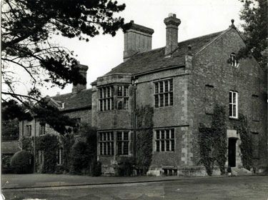 Knutsford: Mobberley Old Hall, Mobberley
