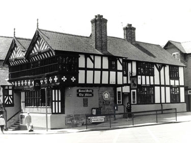 Chester: Lower Bridge Street, The Falcon Inn
