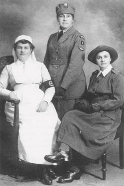 Chester: Bessie Stolte and her sisters
