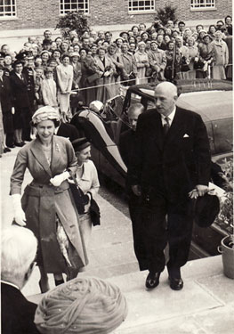 Chester: County Hall, Queen Elizabeth II