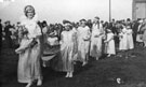 View: FD02691 Frodsham: Frodsham Marsh Carnival 1925.  Queen of Beauty with retinue.