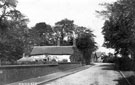 View: c02357 Warrington: Thatched House in Padgate 	