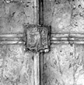 View: ch2694 Thos. Marshall Crest 4th boss