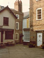 View: cn0250 Chester, St. Peter's Churchyard / Victoria Hotel 	