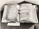View: p1307 Volume showing presentments of the monk John Salghall of St. Werburgh's Abbey for stealing, 1420 document